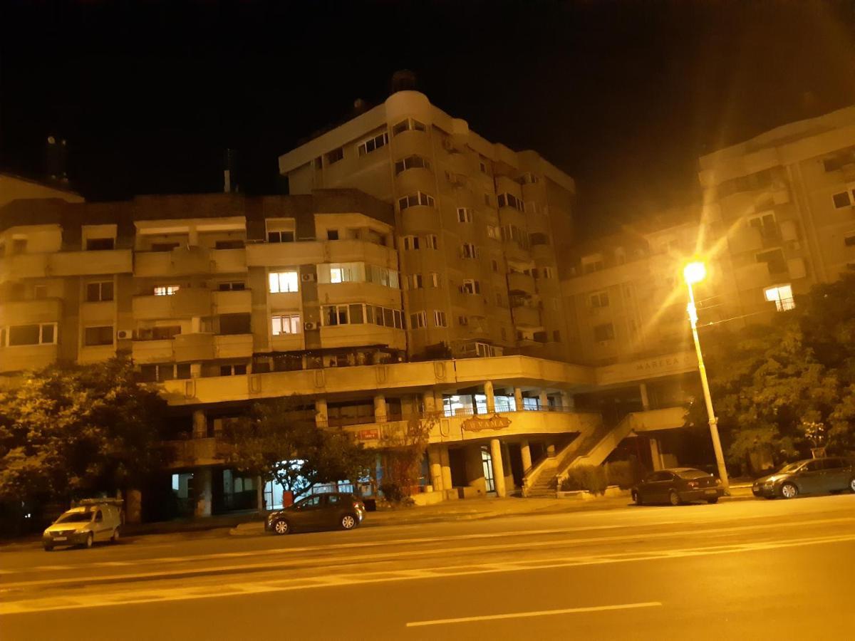 Apartament In Centrul Iasului Яш Екстериор снимка